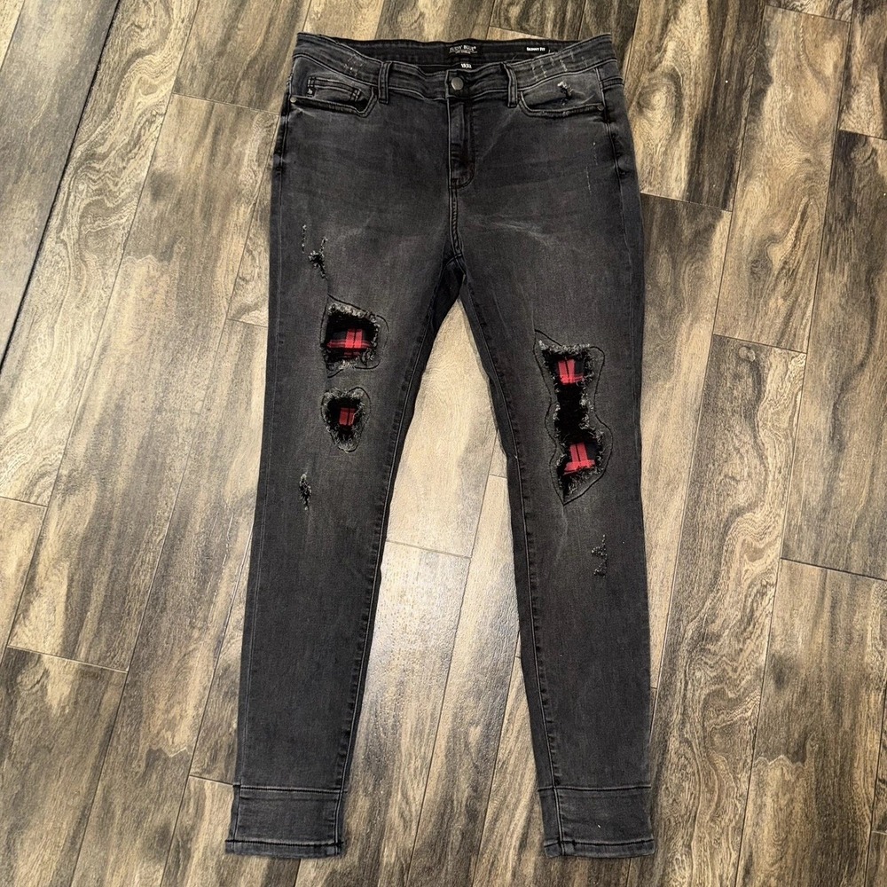 Judy Blue Women's Skinny Distressed Black Jeans With‎ Red Flannel Patches 15/32
